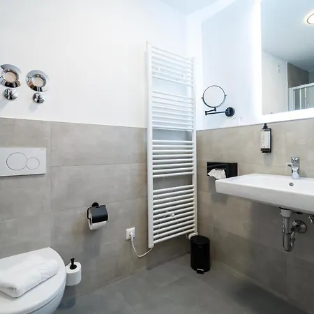 Dreamcation Altstadthotel - Mikro Mit Kueche & Self Check-in