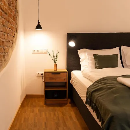 Ξενοδοχείο με διαμερίσματα Dreamcation Altstadthotel - Mikro Mit Kueche & Self Check-in 3*