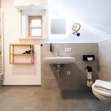 Dreamcation Altstadthotel - Mikro Mit Kueche & Self Check-in Řezno